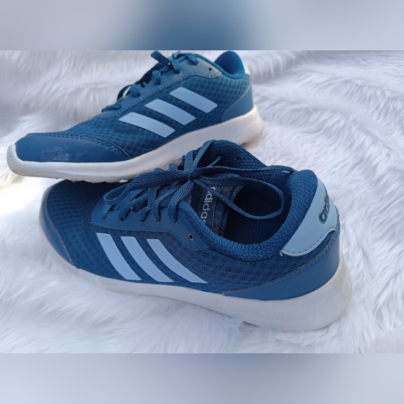 Adidas running shoes - Picture 3 of 8